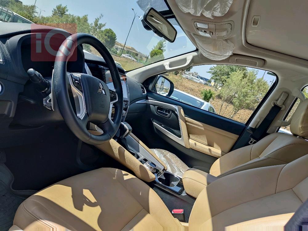 میتسوبیشی پاجیرۆ سپۆرت